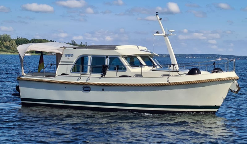 Linsen 29.9 Plauer See Yachtcharter Schröder - Bootsurlaub Plau